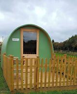 Green Dragon and Kitchen Pod - Sleeps 2 & Parking