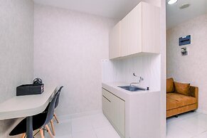 Cozy 1BR at Sentul Tower Apartment