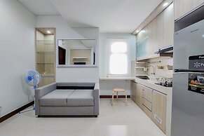 Elegant and Comfort 2BR Apartment at Springwood Residence Tangerang