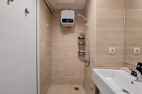 Elegant and Comfort 2BR Apartment at Springwood Residence Tangerang