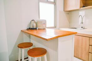 Chic and Cozy 2BR Apartment at Springwood Residence