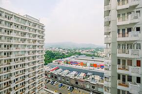 Cozy Studio at Sentul Tower Apartment