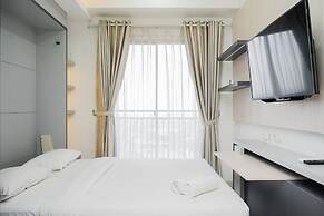 Comfort and Cozy Living Studio Springwood Residence Tangerang Apartmen