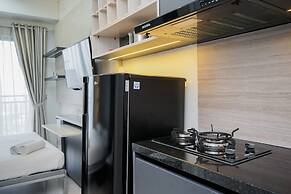 Comfort and Cozy Living Studio Springwood Residence Tangerang Apartmen
