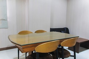 Strategic and Comfy 2BR Apartment Springwood Residence