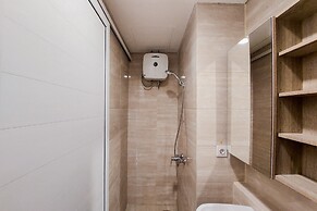 Homey Studio Apartment Springwood Residence