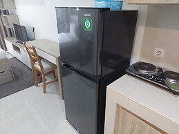 Good Deal and Comfy Studio Apartment at Springwood Residence