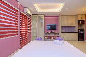 Homey and Modern Studio at Sentul Tower Apartment