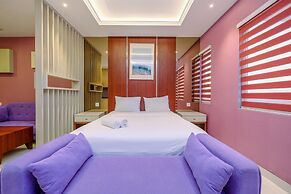 Homey and Modern Studio at Sentul Tower Apartment
