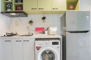 Comfortable Studio at West Vista Apartment