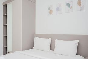 Elegant and Relaxing Studio Apartment at Springwood Residence