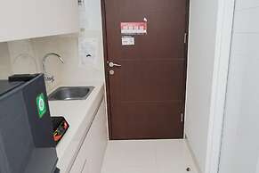 Elegant and Relaxing Studio Apartment at Springwood Residence