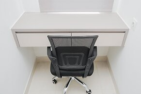 Elegant and Relaxing Studio Apartment at Springwood Residence