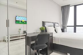 Cozy and Elegant Studio The Smith Alam Sutera Apartment