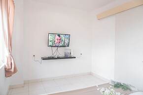 Cozy Living 1BR at Sentul Tower Apartment