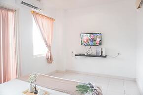 Cozy Living 1BR at Sentul Tower Apartment