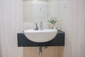 Cozy Living 1BR at Sentul Tower Apartment