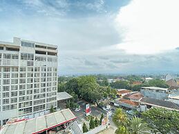 The Signature 2BR at Grand Setiabudi Apartment By Travelio