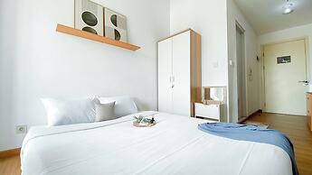 Warm Studio Apartment at M-Town Residence