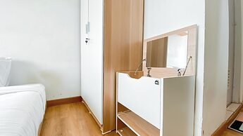 Warm Studio Apartment at M-Town Residence