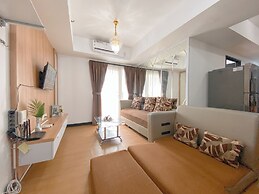 Comfy and Elegant 2BR The Wave Kuningan Apartment