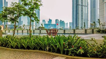 Comfy and Elegant 2BR The Wave Kuningan Apartment