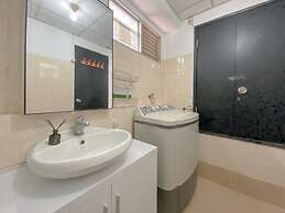 Comfy and Elegant 2BR The Wave Kuningan Apartment