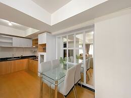 Comfy and Elegant 2BR The Wave Kuningan Apartment