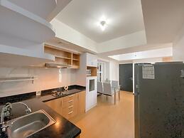 Comfy and Elegant 2BR The Wave Kuningan Apartment