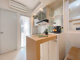 Comfy and Strategic 1BR with Extra Room at Bassura City Apartment