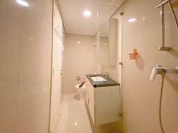 Comfy Studio Room at Marquis de Lafayette Apartment