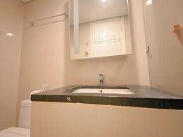 Comfy Studio Room at Marquis de Lafayette Apartment