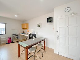 Minimalist and Comfy 2BR Apartment Puri Garden