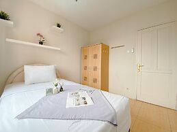 Minimalist and Comfy 2BR Apartment Puri Garden