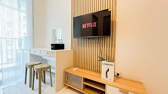 Nice and Comfy 2BR at 32th Floor Tokyo Riverside PIK 2 Apartment