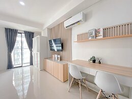 Fully Furnished and Cozy Studio Daan Mogot City Apartment