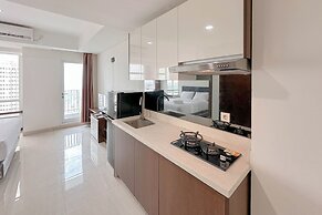 Tidy and Strategic Location Studio Grand Sungkono Lagoon Apartment