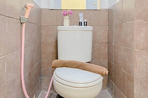 Nice Studio Green Pramuka City Apartment near Shopping Center