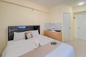 Nice Studio Green Pramuka City Apartment near Shopping Center