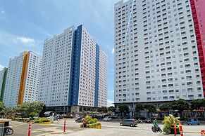 Nice Studio Green Pramuka City Apartment near Shopping Center