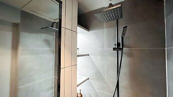 Best Deal Studio (No Kitchen) Apartment Tokyo Riverside PIK 2