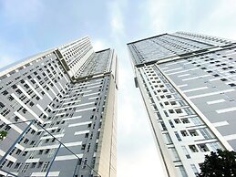 Cozy and Modern 2BR Apartment at Vasanta Innopark