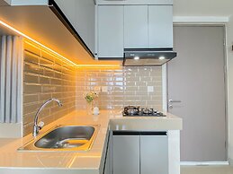 Cozy and Modern 2BR Apartment at Vasanta Innopark