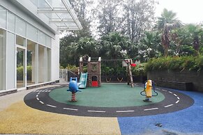 Stunning Studio with Strategic Location at Grand Sungkono Lagoon Apart