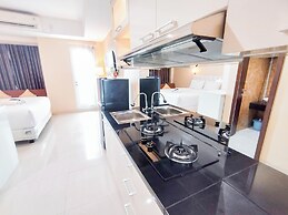 Stunning Studio with Strategic Location at Grand Sungkono Lagoon Apart