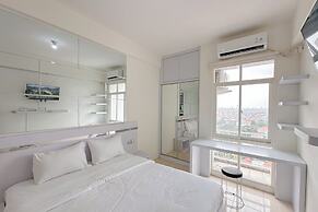 Comfortable Stay and Good Place Studio at Bale Hinggil Apartment