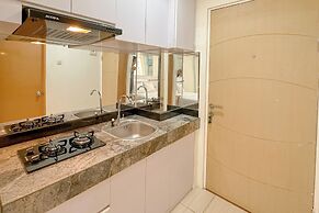 Comfortable Stay and Good Place Studio at Bale Hinggil Apartment