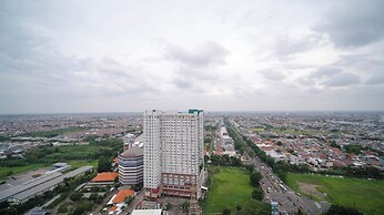 Comfortable Stay and Good Place Studio at Bale Hinggil Apartment