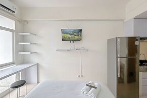 Comfortable Stay and Good Place Studio at Bale Hinggil Apartment
