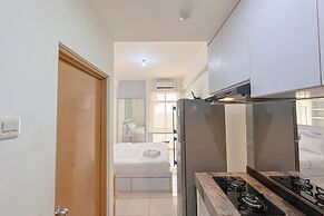 Comfortable Stay and Good Place Studio at Bale Hinggil Apartment